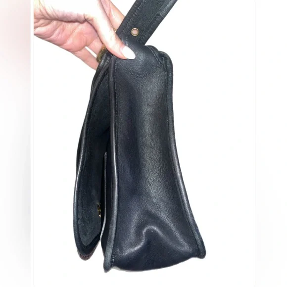 Vintage NYC Coach Stewardess Bag - Picture 8 of 11